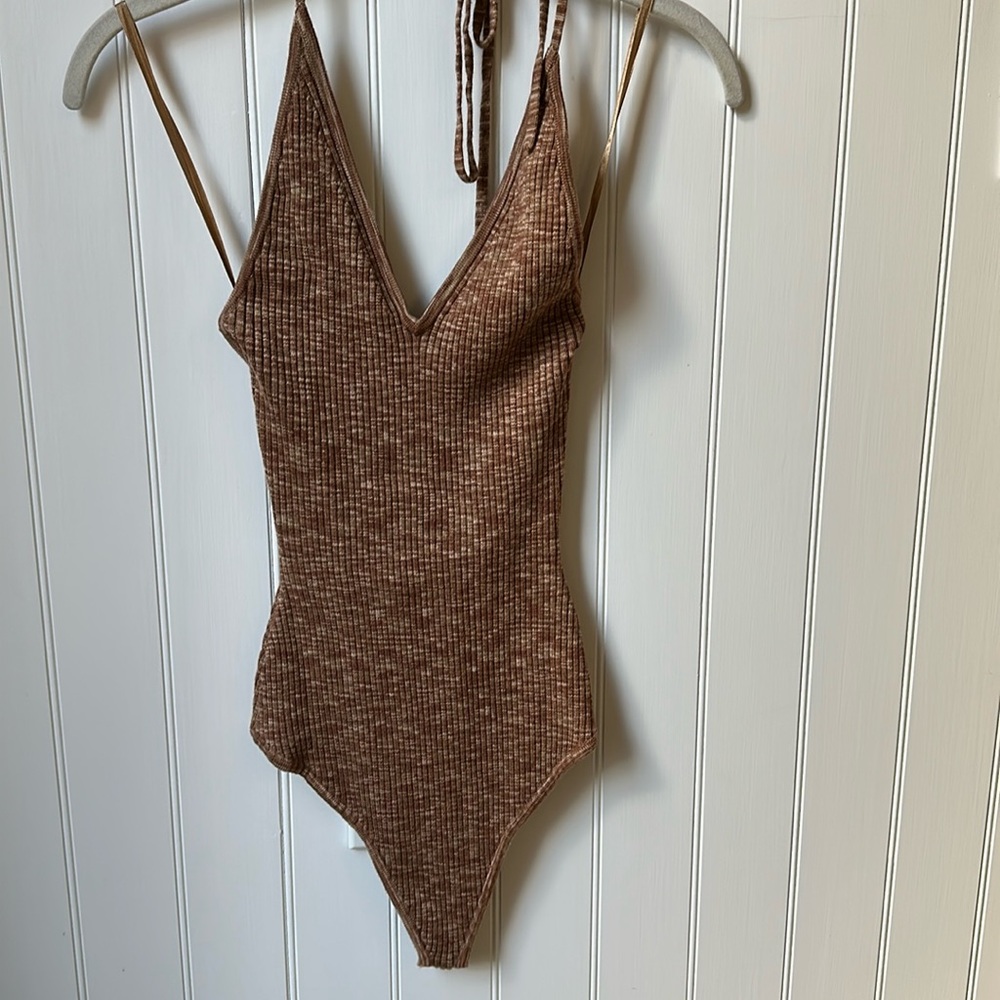 Abercrombie knit halter vneck bodysuit size m